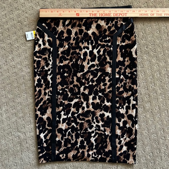 NWT Thalia Sodi Leopard Skirt - Picture 3 of 7
